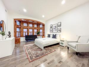 Magnificent Old-Meet 3BR - Downtown Montreal