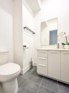 Magnificent Old-Meet 3BR - Downtown Montreal