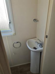 3 Bedroom Family Retreat at Rockley Park Poole