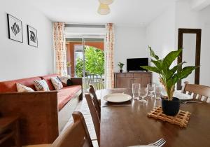 Appartement avec terrasse, piscine & ping-pong