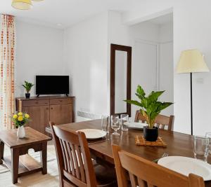 Appartement avec terrasse, piscine & ping-pong