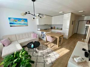 Bratislava, LUCAO Family Apartment, Balcony, Free Parking, Aircondition, 8km Old Town