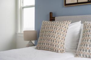 Landing Stylish 2BD in Lees Summit