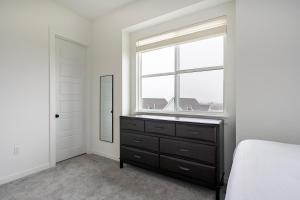 Landing Stylish 2BD in Lees Summit