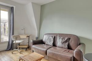 Le Cheron - deux pièces proche Tour Eiffel