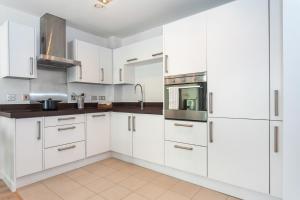 1BR Flat 2-mins to RAD 5 mins to Battersea Park