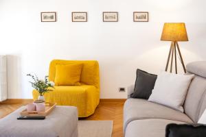Top floor in the heart of the city