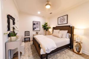 Palmetto Place | Charming St. Simons Bungalow