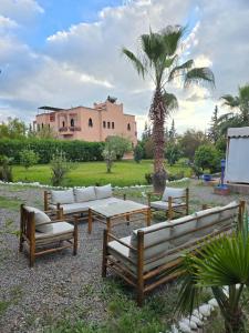 Exclusive Marrakech Villa - 7 Suites - Heated Pool - Staff Included - Sleeps 14