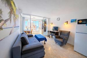 Apartment Sea View in Rincon de Loix- free parking, pool, Wi-Fi, new air conditioning