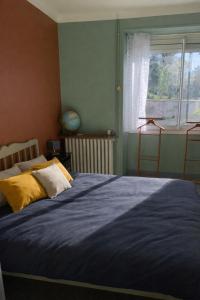 Chambre cosy avec salle de bain privée et piscine au calme