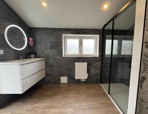 Maison vue sur la foret de Bernugat