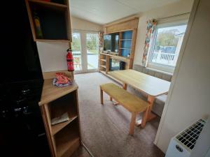 Flamingo Land Cedar Wood 118