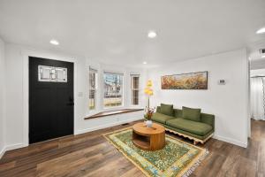 Cozy CDA Retreat with Hot Tub, Central and Spacious