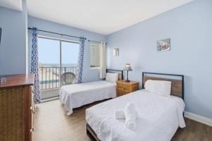 New Palace Resort 2BR w Pools, High Floor, Views!