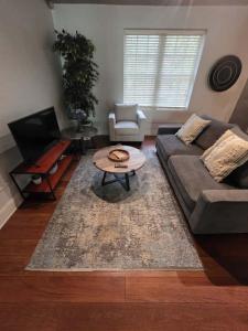 Knight 205 - 2BR, 2BA Central Dallas Getaway