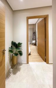 Deluxe 3-bedrooms apt on Golf Course