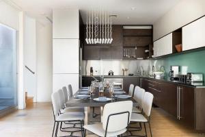 Elegant 5BR with BBQ Balcony & City Views