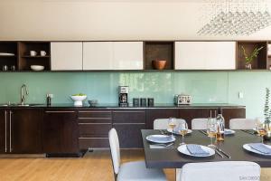 Elegant 5BR with BBQ Balcony & City Views