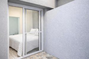 Departamento equipado en Vicente López para 3 personas Ideal River Plate ,Tecnópolis ,100 metros del tren