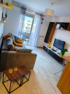 Pod Niebem - Balcony & Parking Apartment