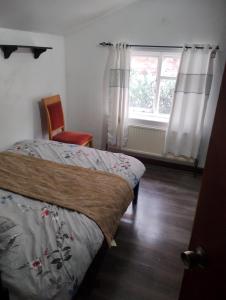 Room 3, 34 Morris Road E14