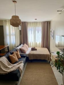 Sun Gaze Studio - Staycation Near Enchanted Kingdom