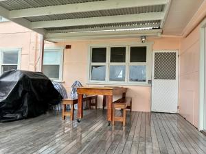 Peach Me Beach Shack