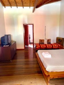 Colonial house next to the park and Madre Laura