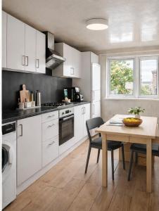 Regents Park Apartment