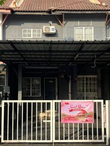 Sweet Roses Homestay- Free WiFi, Nearby UiTM
