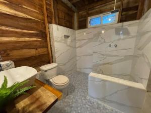 Cabaña privada cerca de las Aguas Rosas y playa