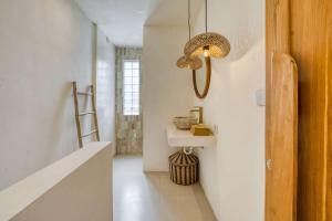 Casa Amore 2BR Villa Pool & Rooftop, Uluwatu