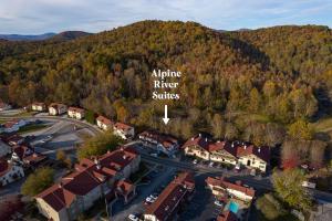 Alpine River Suites #503 - 50s Themed River Condo