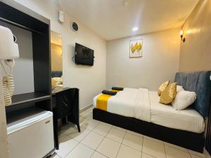 SS Grey Hotel BB