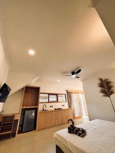Baha Baha Villas West Sumbawa - Sk8, Gym, Sauna & Spas Hot & Cold, Bar & Restaurant
