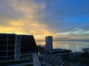 RM 1131 Shore Residences Pool View by Prime Stay MOA