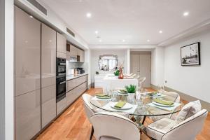 Mayfair Residence on Park Lane with Concierge