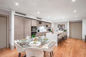 Mayfair Residence on Park Lane with Concierge