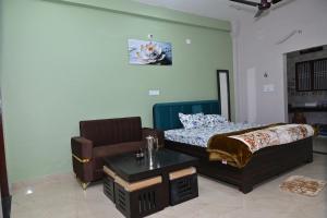 Rudraksh Homestay 2BHK, 10 Mins to Ram Mandir