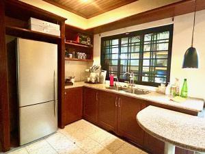 Chic Designer Master Bedroom in Shared Bungalow near LRT SS1 PJ