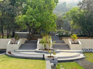 Airawat Farms - Hill View Villas with Private Pool