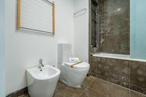 Carmo House - Art and Creativity in Downtown Porto