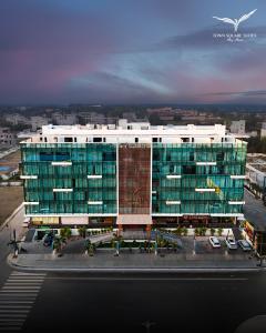 Town Square Suites