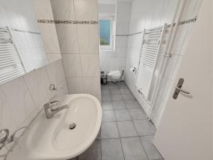 2BR apartment near the lake and city center - Dahlia 6