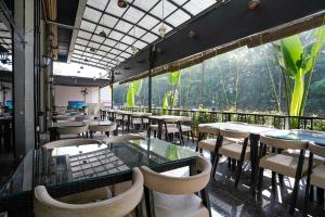 FabHotel Prime Majhali - Nr D-Mart 30M