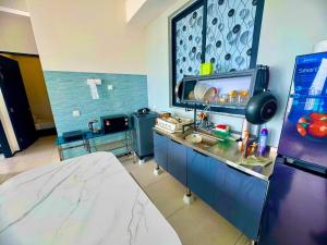 B30 luxury city view 10pax 3BR in town