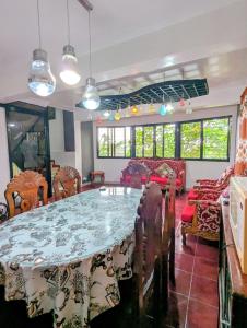 Tagaytay Resthouse 3 big rooms