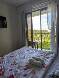 Tagaytay Resthouse 3 big rooms