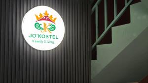 JoKostel Family Living Solo